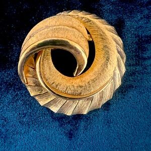 Vintage Coro Brooch Pin Mod Swirl Wave By Coro Signed  (1950s)